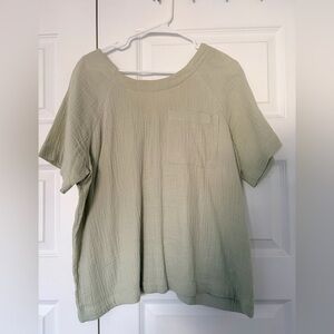 DownEast Lightweight Short-Sleeve Pocket Tunic in Sage